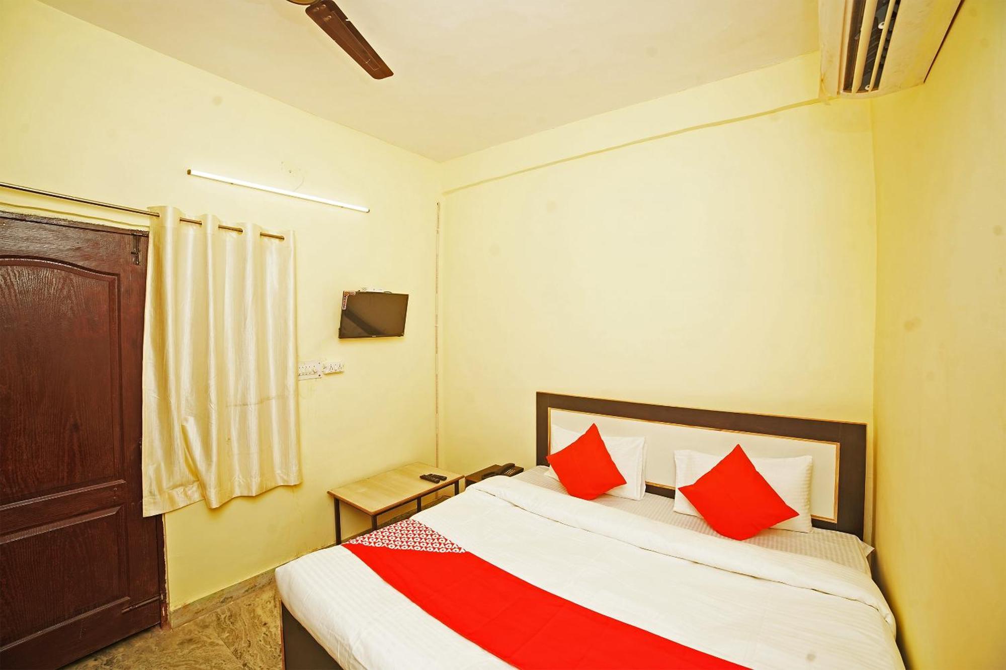 Hotel O Paras Guest House & Restaurant Haldwāni Kültér fotó